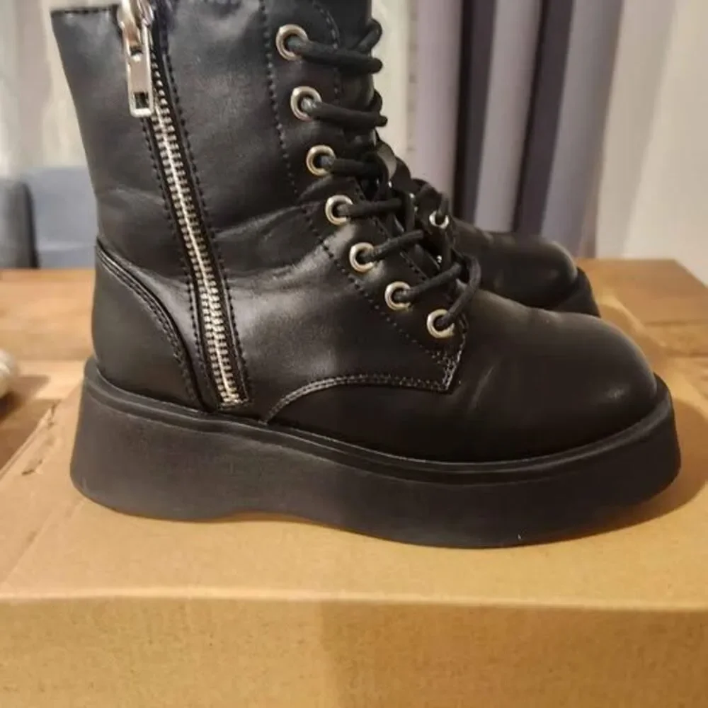 Steve Madden steve madden
